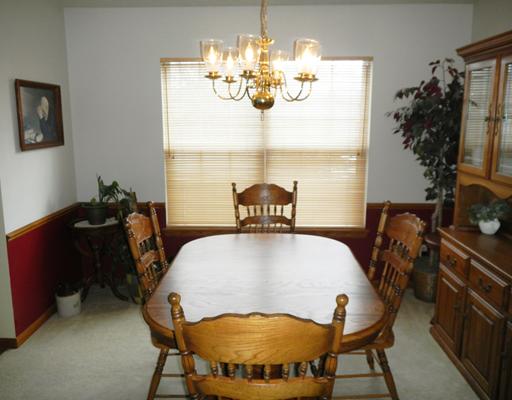 317 Rock Ridge Rd Nw, Cedar Rapids, IA 52405