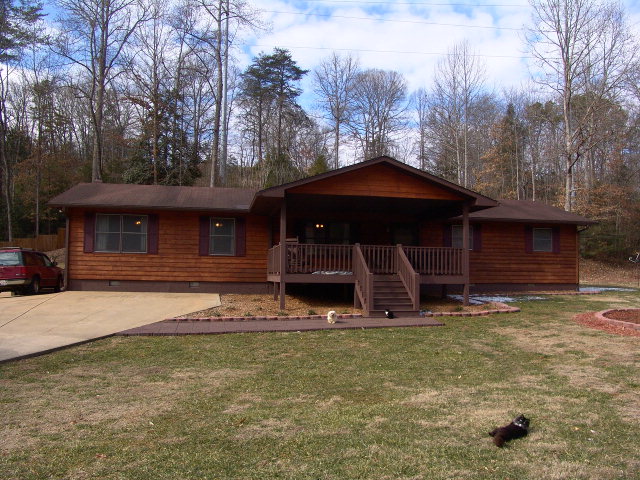 Pool Real Estate at 91 Hoffman Lane, FRANKLIN in County, North Carolina 28734