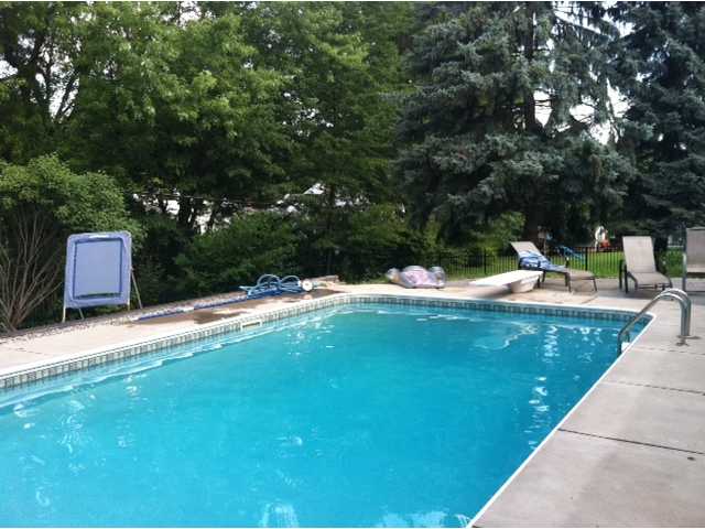 40 Pebble Creek Ln # Pvt, Pittsford, NY 14534
