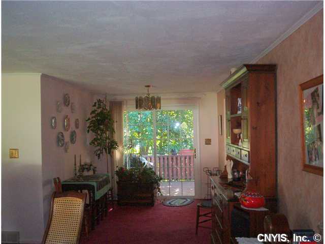 7240 Rosewood Circle, Cicero, NY 13212