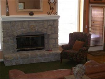 11457 Cody Street, Overland Park, KS 66210