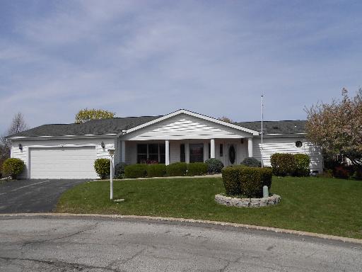 10 Surrey Court, Grayslake, Illinois Homes & Land - Real Estate