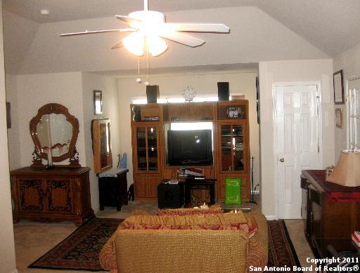 14522 Los Lunas Rd, Helotes, TX 78023
